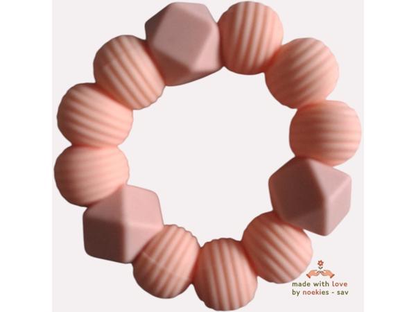 Noekies Handgemaakte Bijtring pasteloranje - Nieuw!