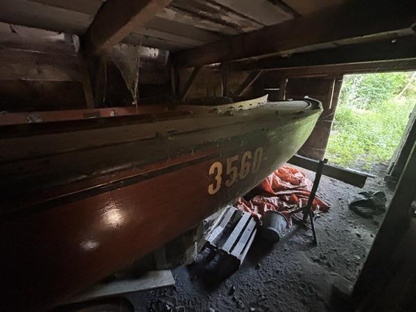 Houten zeilboot