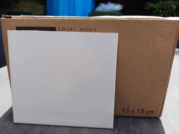 Roomwitte tegels, 15x15