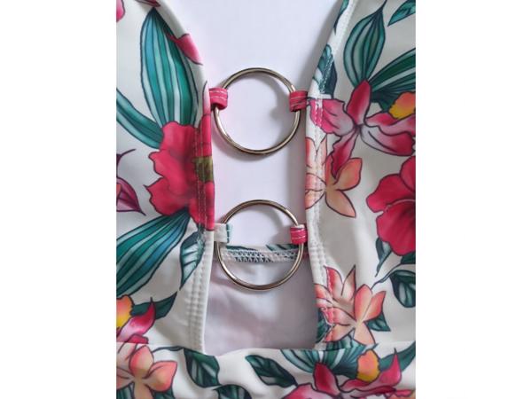 Halter badpak met ringen en riempje L