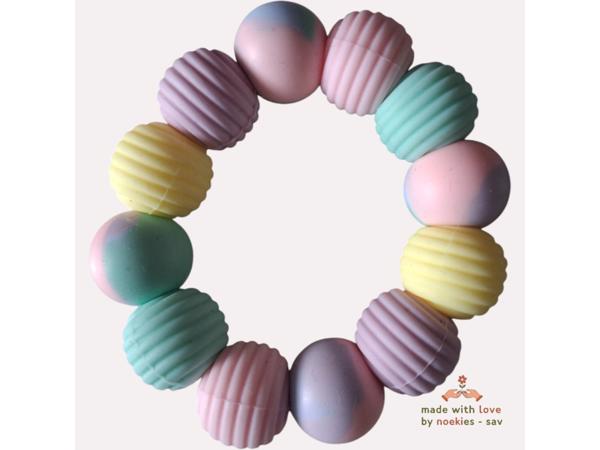 Noekies Handgemaakte Bijtring pastel - Nieuw!