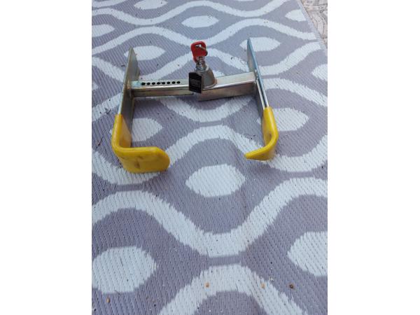 Wielklem voor caravan in zeer goede staat