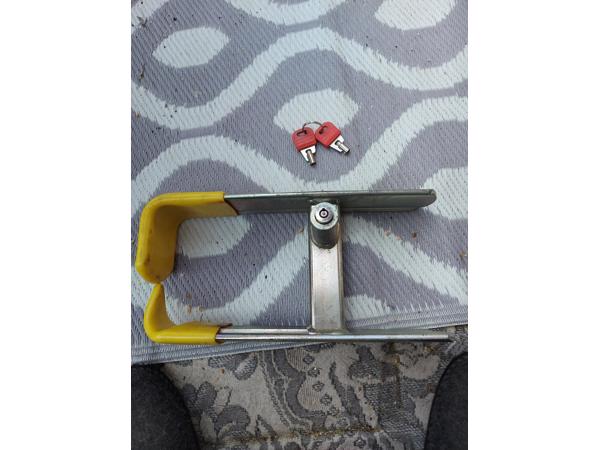 Wielklem voor caravan in zeer goede staat