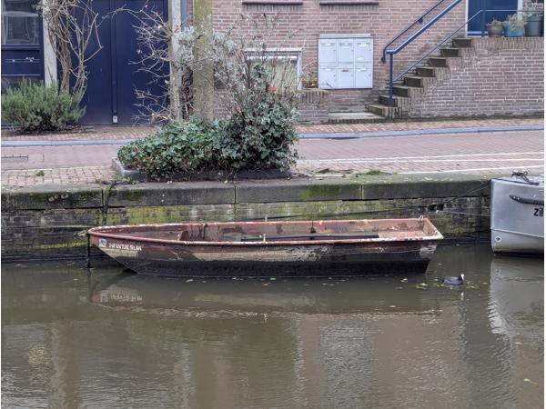 Stalen bootje "Heintjeslik" (5 pers.; 3,8 x 1,4m)