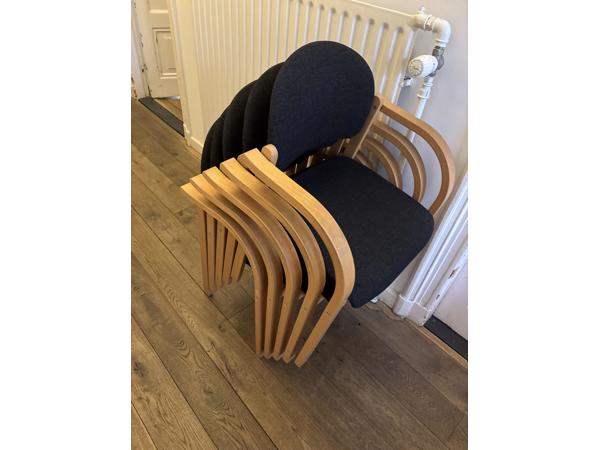 Stoelen met stoffe zitting (gratis!)