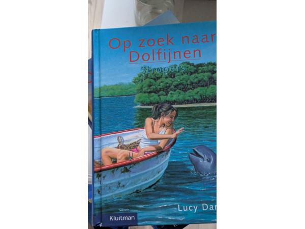 Boekenreeks Op zoek naar dolfijnen.