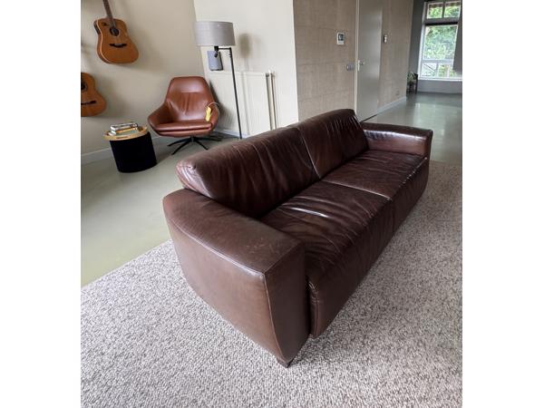 Bruine leren 2,5 zits bank Tarra Saddle Tarpan