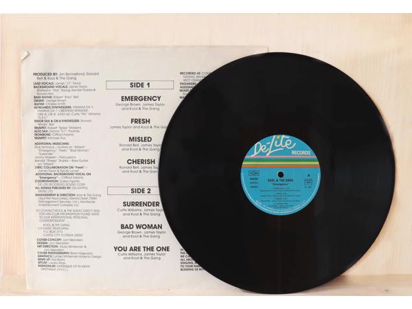 Kool & The Gang – Emergency Label:	De-Lite Records jaar:1984