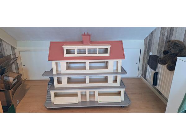 GROOT poppenhuis