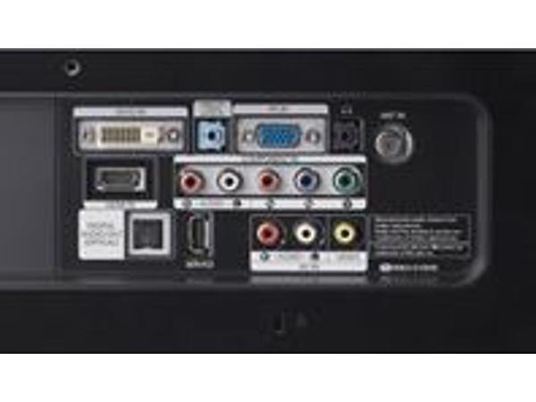 Samsung HDTV monitor syncmaster 27 inch 69 cm