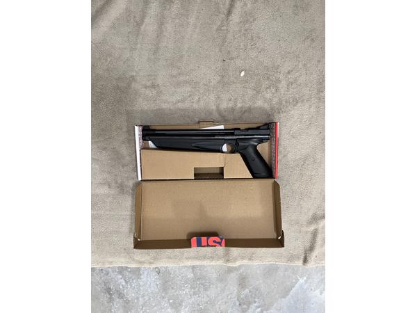 Crosman 1370 pompbuks