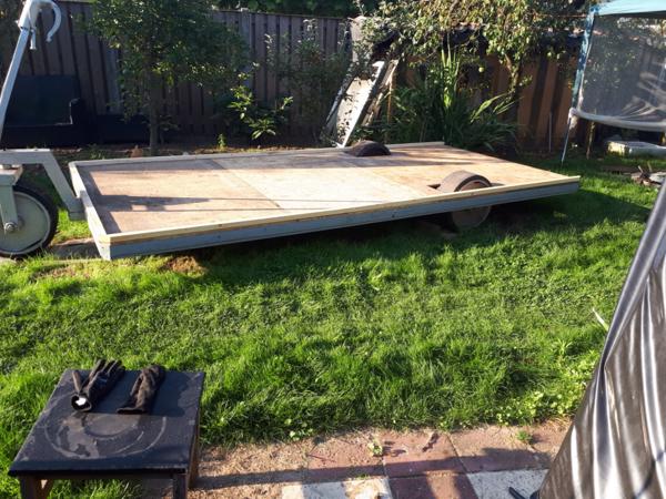 Te koop een oude schaftkeet reeds gedeeltelijk opgeknapt