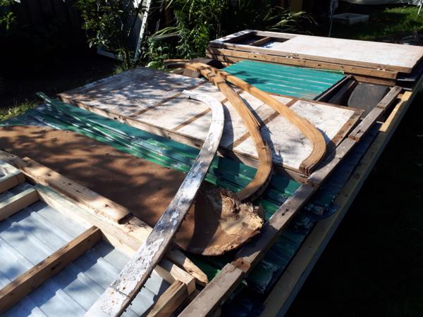 Te koop een oude schaftkeet reeds gedeeltelijk opgeknapt