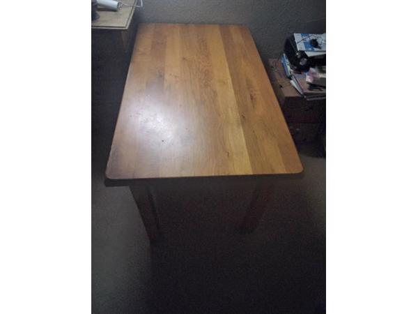 Blank eiken eettafel