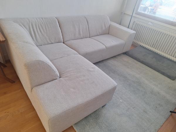 Heerlijke bank, moet weg ivm nieuwe bank