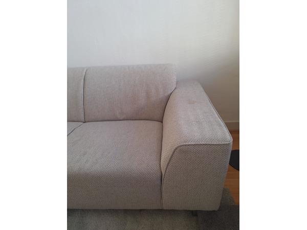 Heerlijke bank, moet weg ivm nieuwe bank