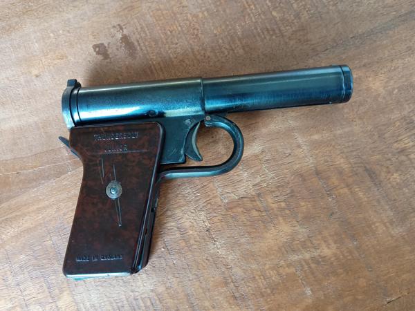 Thunderbolt Junior luchtpistooltje eind jaren veertig...