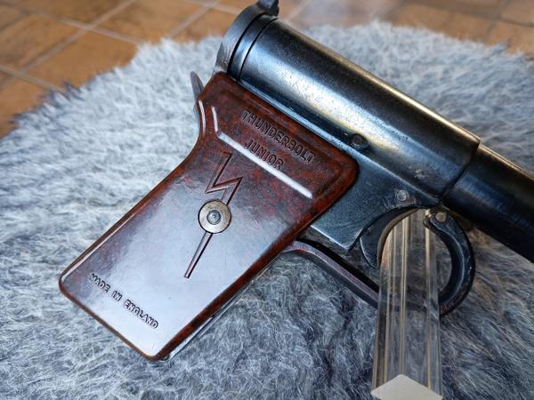 Thunderbolt Junior luchtpistooltje eind jaren veertig...