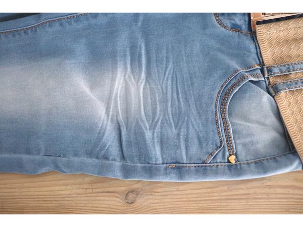 LowCut uitlopende Jeans, maat 34, 36, 38, 40 of 42   (Nieuw)