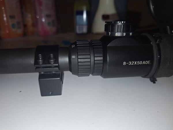 N 2 optics scope 8-32 x 50 AO en verlicht mildots kruis.