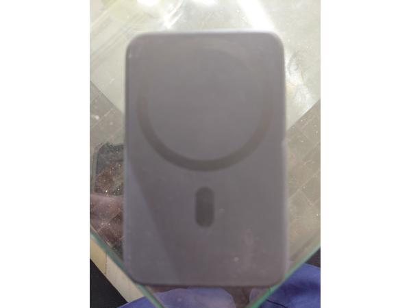 Oordoppen statief en draadloze oplader