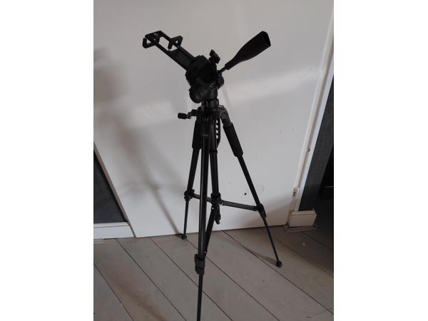 Oordoppen statief en draadloze oplader