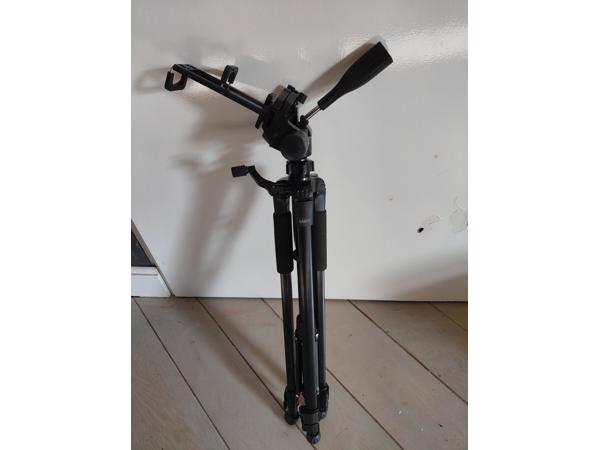 Oordoppen statief en draadloze oplader