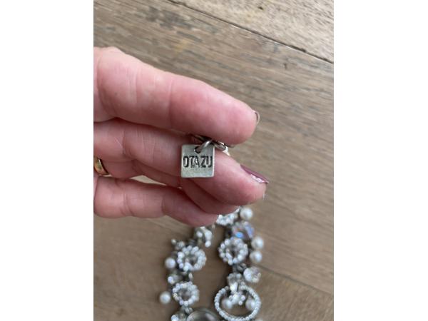 Otazu halsketting met kristalle en parels