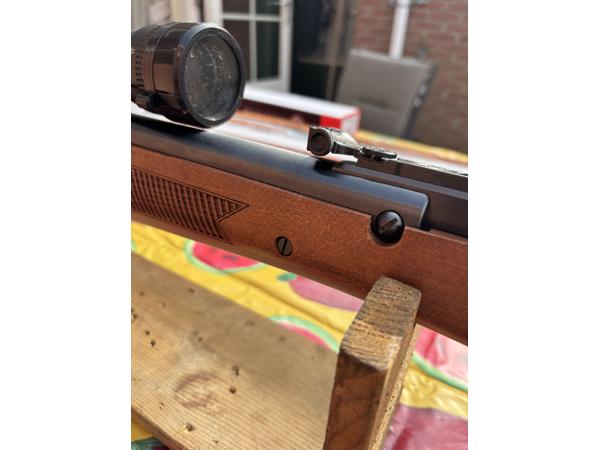 Weihrauch HW80 5.5 met kijker getuned in nieuwstaat!