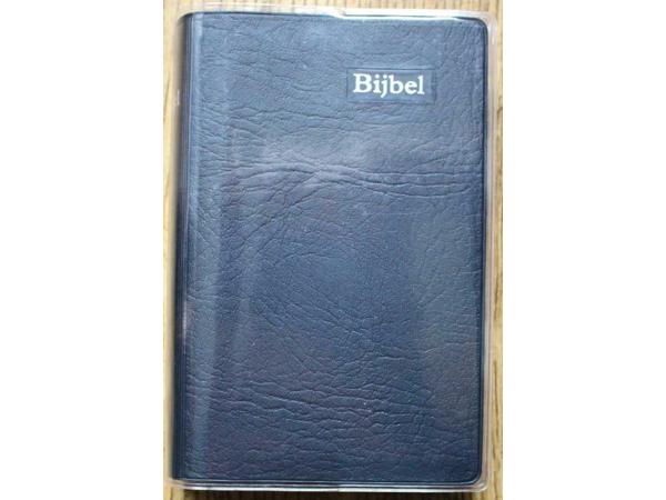 Gratis Bijbel met handreiking bij het lezen van de Bijbel