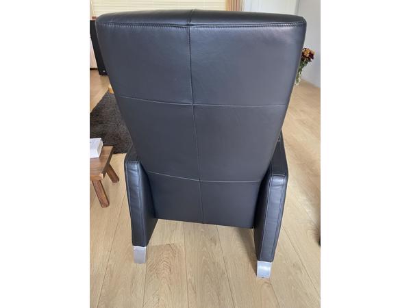 Zwart leren fauteuil uitklapbaar