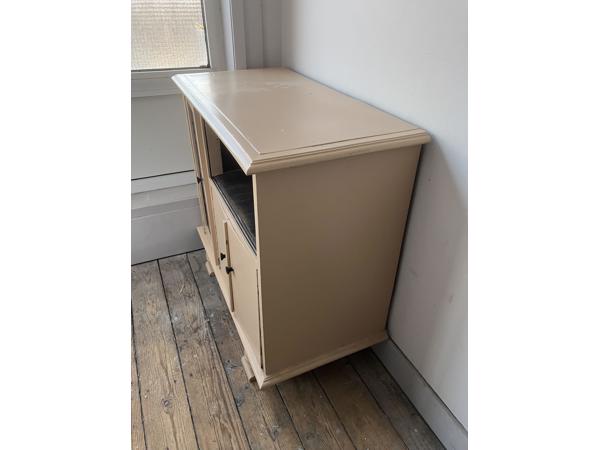 Houten kastje / dressoir