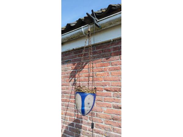 Kerklamp te koop (Met barsten in glas)