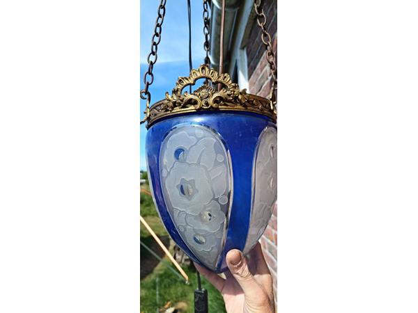 Kerklamp te koop (Met barsten in glas)