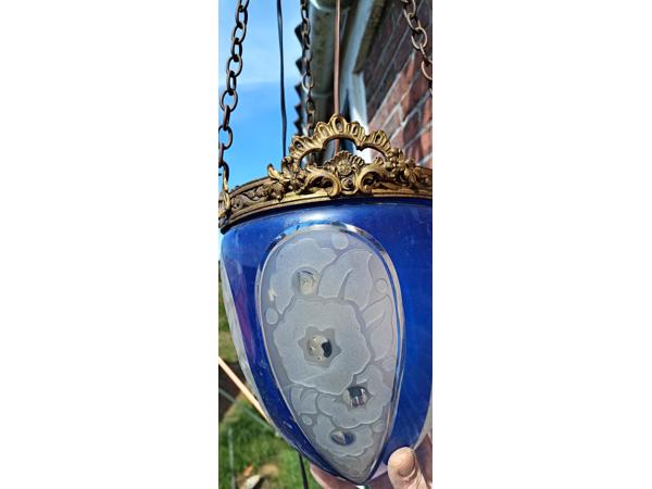 Kerklamp te koop (Met barsten in glas)