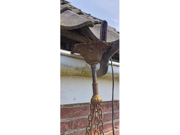 Kerklamp te koop (Met barsten in glas)