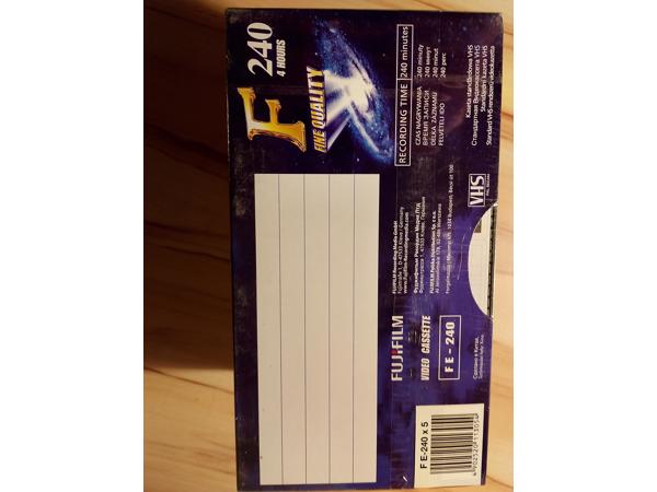 5 Fujifilm F 240 videocassette – VHS