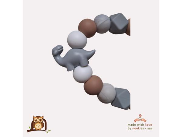 nr 19 noekies Speenkoord Dino grijs beige wit