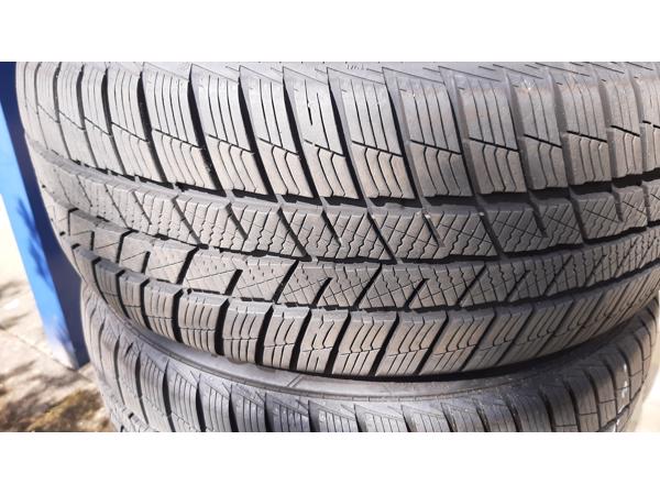 4x winterbanden 205/50 R17 in nieuwstaat