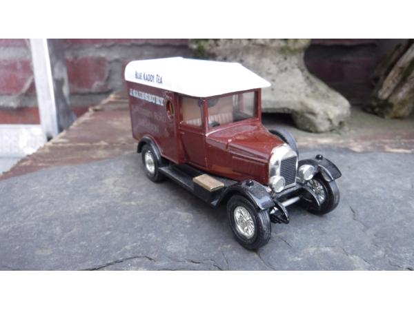 Matchbox Y19 antieke moris cowley