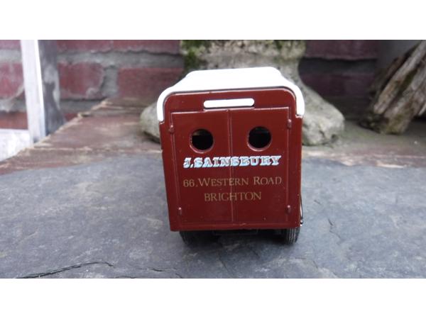 Matchbox Y19 antieke moris cowley