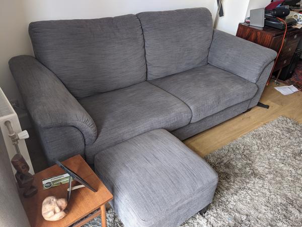 Ikea Bank in goede staat Grijs Blauw met voetenbank