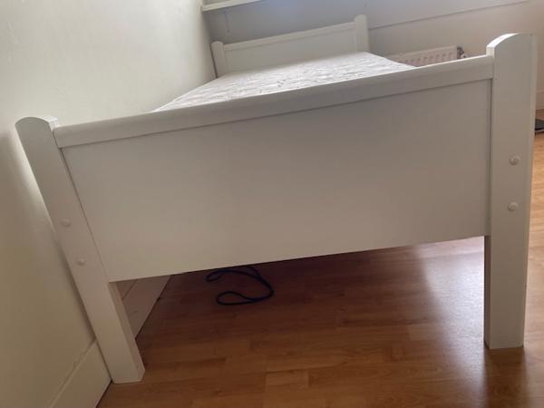 1 persoons bed, elektrische bodem en matras