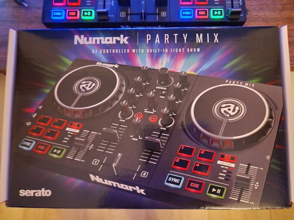 Numark Party Mix DJ Controller