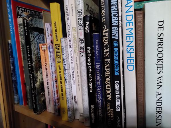 Veel boeken zowel natuur als romans