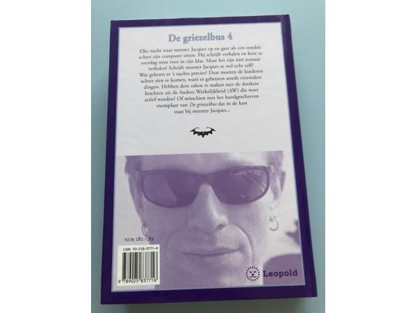 Paul van Loon : de griezelbus deel 4 (10+).