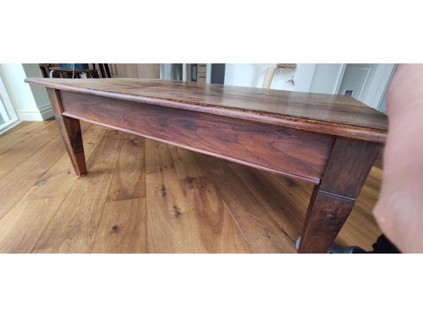 Koloniaal houten salontafel