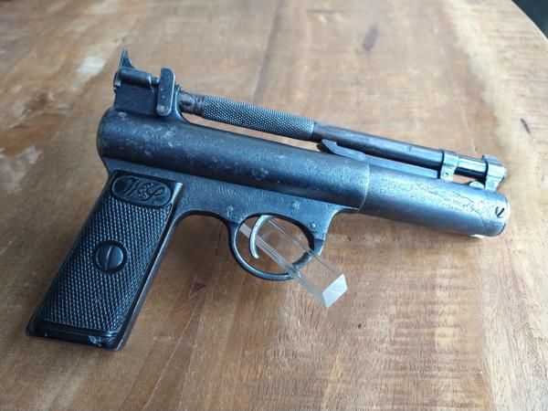Webley Senior 1930 "straight grip"