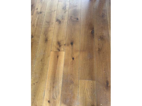 Eikenhouten vloer – Venlo (±20-25m²)