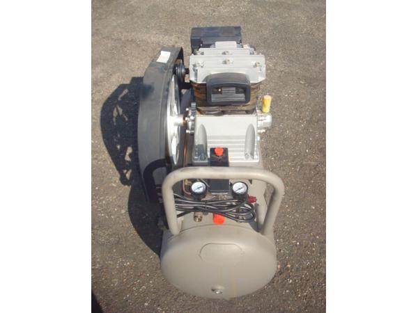 Compressor 2,2kW 230V 10 bar 100L tank